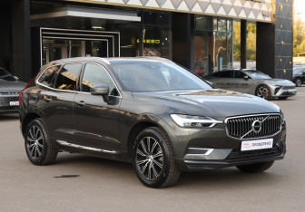 Подержанный автомобиль Volvo XC60 2020 года (3 фото)