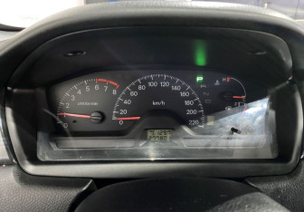 Подержанный автомобиль Mitsubishi Lancer Sedan 2003 года (12 фото)