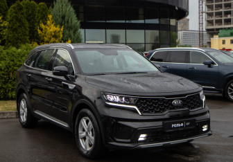 Подержанный автомобиль Kia Sorento 2021 года (2 фото)
