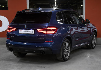 Подержанный автомобиль BMW X3 2021 года (5 фото)