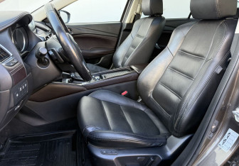 Подержанный автомобиль Mazda 6 Sedan 2016 года (10 фото)