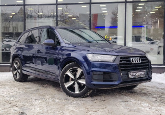Подержанный автомобиль Audi Q7 2019 года (3 фото)