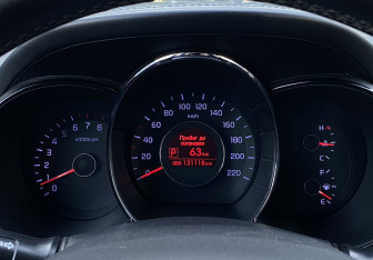 Подержанный автомобиль Kia Rio Sedan 2013 года (21 фото)