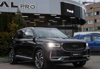 Подержанный автомобиль Geely Monjaro 2023 года (2 фото)