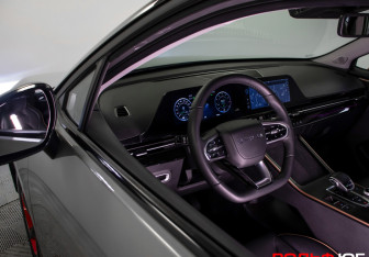 Подержанный автомобиль Omoda C5 2023 года (18 фото)