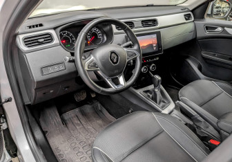 Подержанный автомобиль Renault Arkana 2021 года (16 фото)
