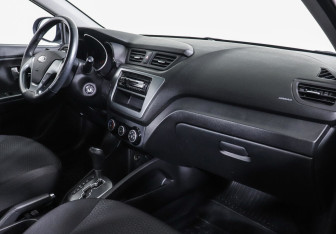 Подержанный автомобиль Kia Rio Sedan 2015 года (5 фото)