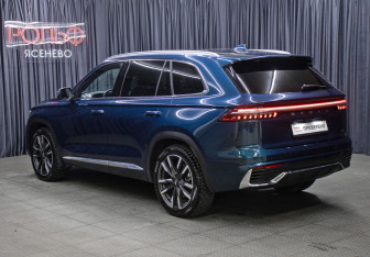 Подержанный автомобиль Geely Monjaro 2023 года (7 фото)