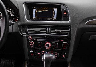 Подержанный автомобиль Audi Q5 2016 года (15 фото)