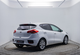 Подержанный автомобиль Kia Ceed Hatchback 2018 года (5 фото)