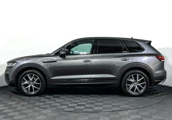 Подержанный автомобиль Volkswagen Touareg 2019 года (8 фото)