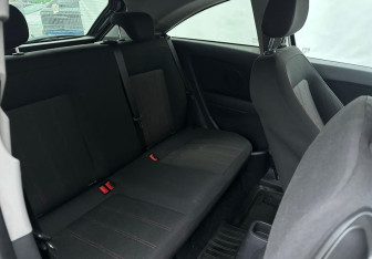 Подержанный автомобиль Opel Corsa 2011 года (14 фото)