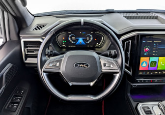 Подержанный автомобиль JAC T9 2024 года (22 фото)