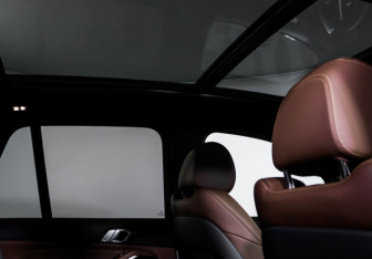 Подержанный автомобиль BMW X5 2024 года (19 фото)