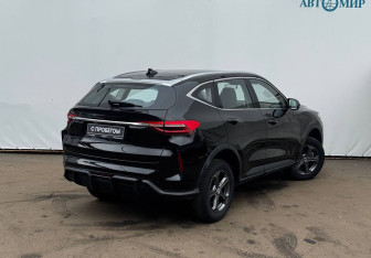Подержанный автомобиль Haval F7 2024 года (8 фото)