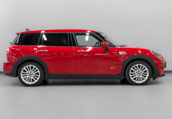 Подержанный автомобиль MINI Clubman Wagon 2021 года (4 фото)