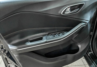 Подержанный автомобиль Москвич 3 2023 года (18 фото)