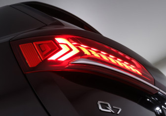 Подержанный автомобиль Audi Q7 2020 года (28 фото)