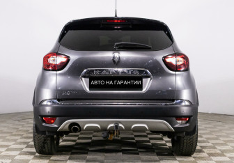 Подержанный автомобиль Renault Kaptur 2016 года (4 фото)