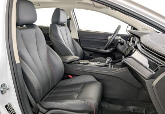 Подержанный автомобиль Omoda S5 2023 года (24 фото)