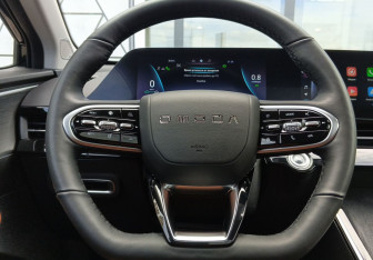 Подержанный автомобиль Omoda C5 2023 года (13 фото)