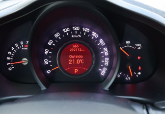 Подержанный автомобиль Kia Sportage 2013 года (17 фото)