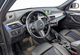 Подержанный автомобиль BMW X1 2020 года (16 фото)