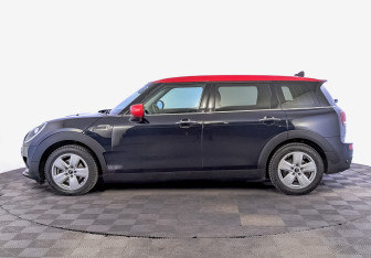 Подержанный автомобиль MINI Clubman Wagon 2019 года (8 фото)