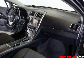 Подержанный автомобиль Toyota Avensis Wagon 2012 года (7 фото)