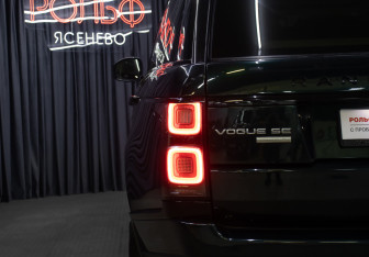 Подержанный автомобиль Land Rover Range Rover 2020 года (29 фото)