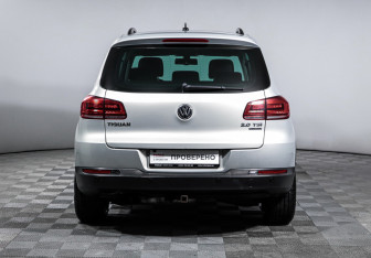 Подержанный автомобиль Volkswagen Tiguan 2014 года (6 фото)