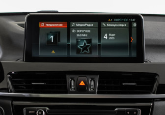 Подержанный автомобиль BMW X1 2017 года (13 фото)