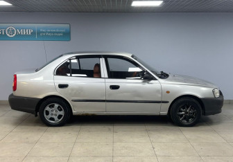 Подержанный автомобиль Hyundai Accent Sedan 2005 года (4 фото)