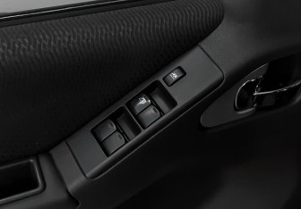 Подержанный автомобиль Nissan Pathfinder 2014 года (19 фото)