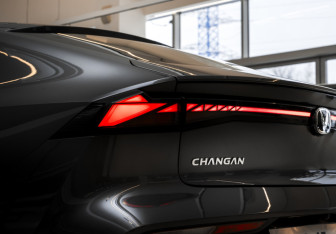 Новый Changan UNI-V 2024 (6 фото)