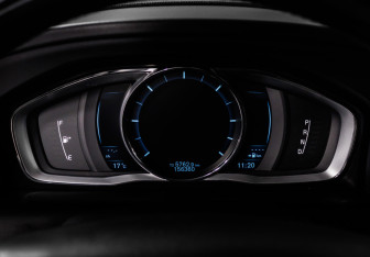 Подержанный автомобиль Volvo XC60 2013 года (10 фото)