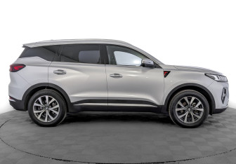 Подержанный автомобиль Chery Tiggo 7 Pro 2023 года (4 фото)