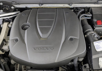 Подержанный автомобиль Volvo XC60 2018 года (9 фото)