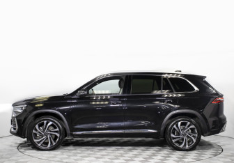 Подержанный автомобиль Geely Monjaro 2023 года (8 фото)