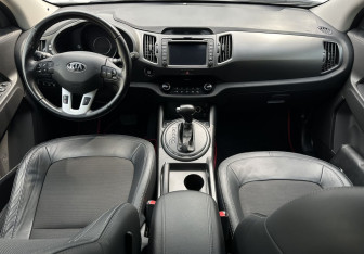Подержанный автомобиль Kia Sportage 2013 года (11 фото)