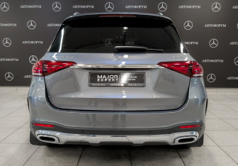 Подержанный автомобиль Mercedes-Benz GLE 2021 года (6 фото)