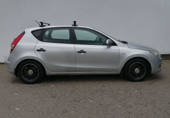 Подержанный автомобиль Hyundai i30 Hatchback 2010 года (4 фото)