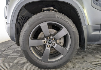 Подержанный автомобиль Land Rover Defender Suv 2021 года (12 фото)