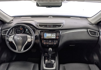 Подержанный автомобиль Nissan X-Trail 2015 года (14 фото)