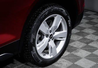 Подержанный автомобиль Audi Q5 2021 года (15 фото)