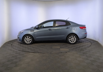 Подержанный автомобиль Kia Rio Sedan 2015 года (8 фото)