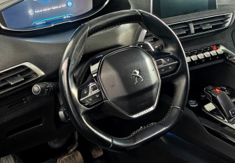 Подержанный автомобиль Peugeot 3008 2017 года (12 фото)