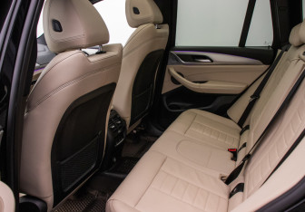 Подержанный автомобиль BMW X3 2019 года (11 фото)