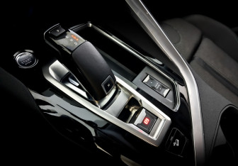 Подержанный автомобиль Peugeot 3008 2021 года (26 фото)