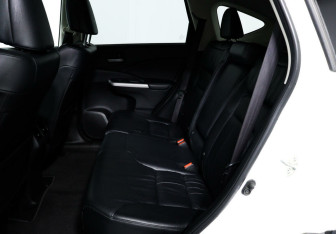 Подержанный автомобиль Honda CR-V 2014 года (12 фото)